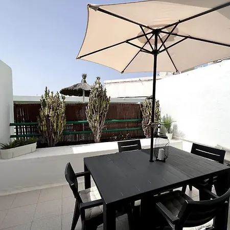 Lola - Cosy & 1 Bedroom Apartment