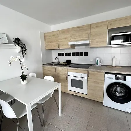 Lola - Cosy & 1 Bedroom Apartment Tias