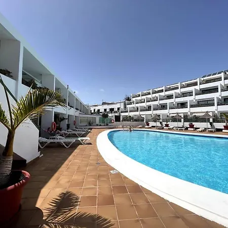 Lola - Cosy & 1 Bedroom Apartment Tias